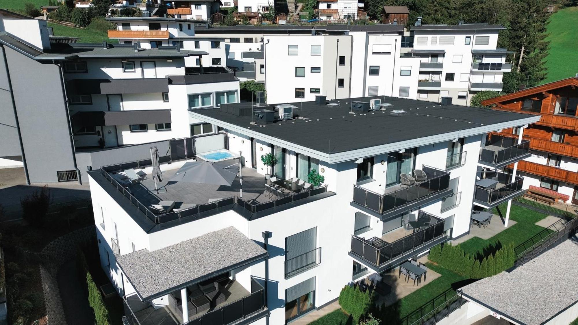 Alpenluxus Presents Cloud 9 - Private Roof Terrace With Whirlpool Apartament Fügen